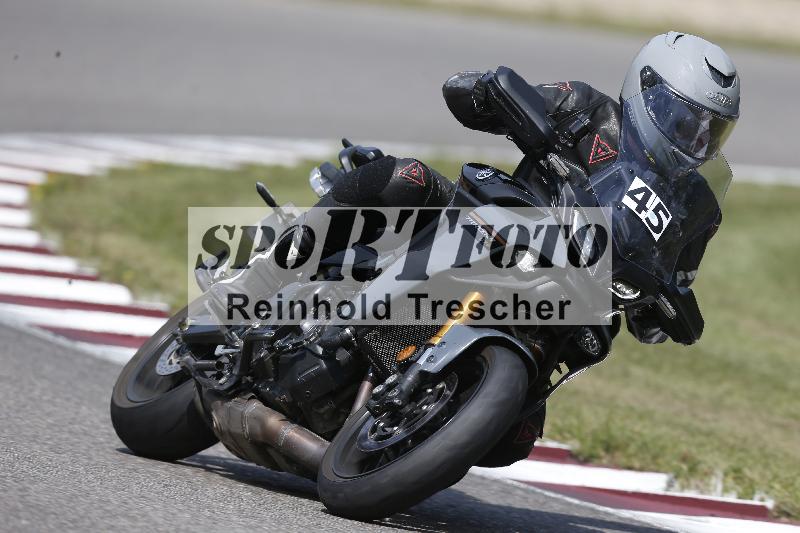 /Archiv-2025/49 26.08.2025 Cornu Master School ADR/blau-bleu/45